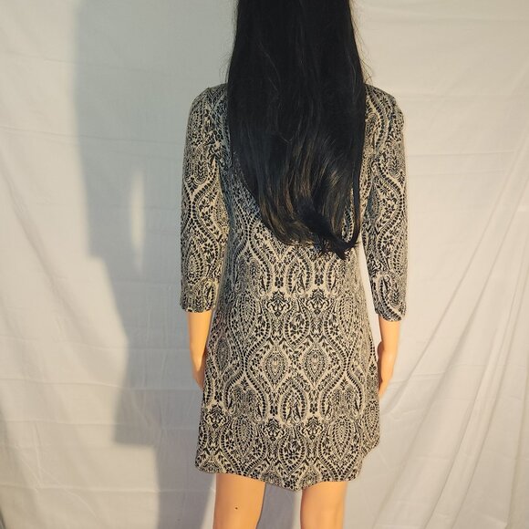 London Style collection short dress. Tan/Black in size 4-Petite - Picture 12 of 16